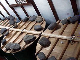 石の重り